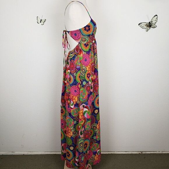 Banjul strappy maxi dress in 70's Inspired print - Picture 6 of 8
